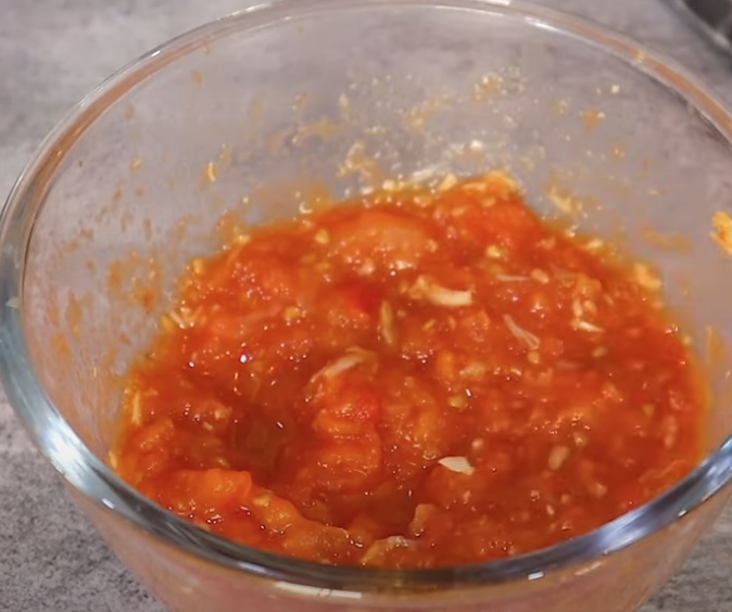 How to make delicious South Indian tomato chutney, perfect for both lunch and breakfast