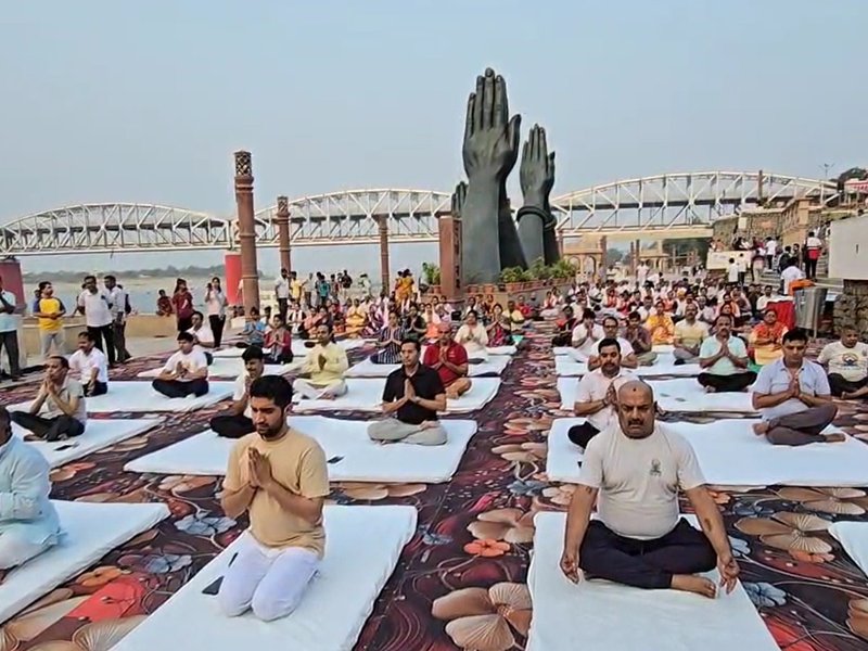 वाराणसी में योग सप्ताह का भव्य शुभारंभ, 