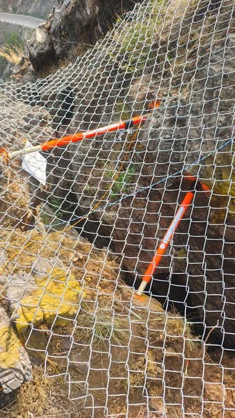Cracks in Tota Valley