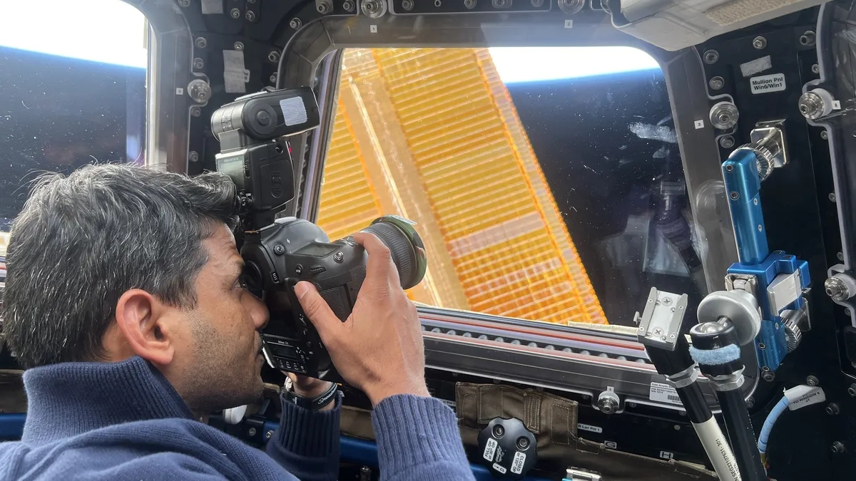 Shubhanshu Shukla clicking pictures of earth