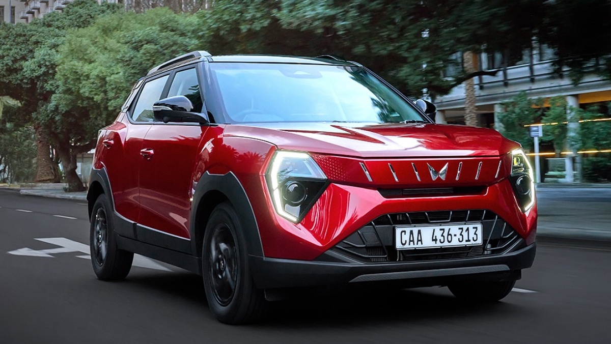 महिंद्रा xuv 3xo Revx