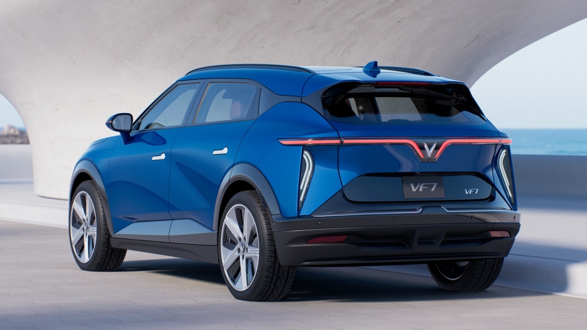 VinFast VF7