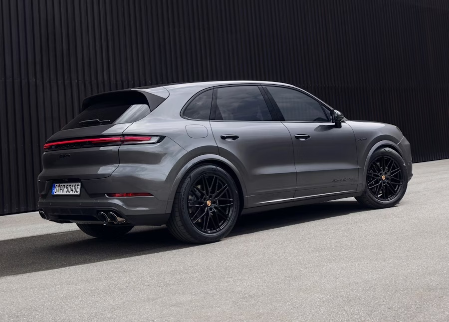 Porsche Cayenne and Cayenne Coupe Black Edition