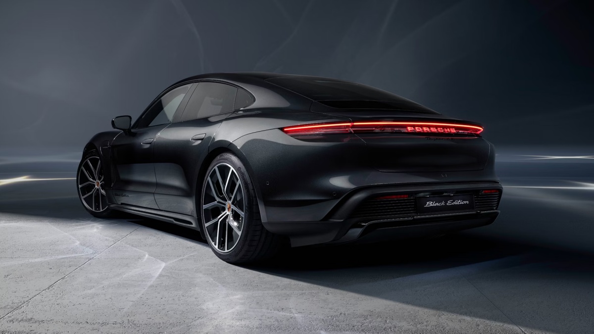 Porsche Taycan 4S Black Edition