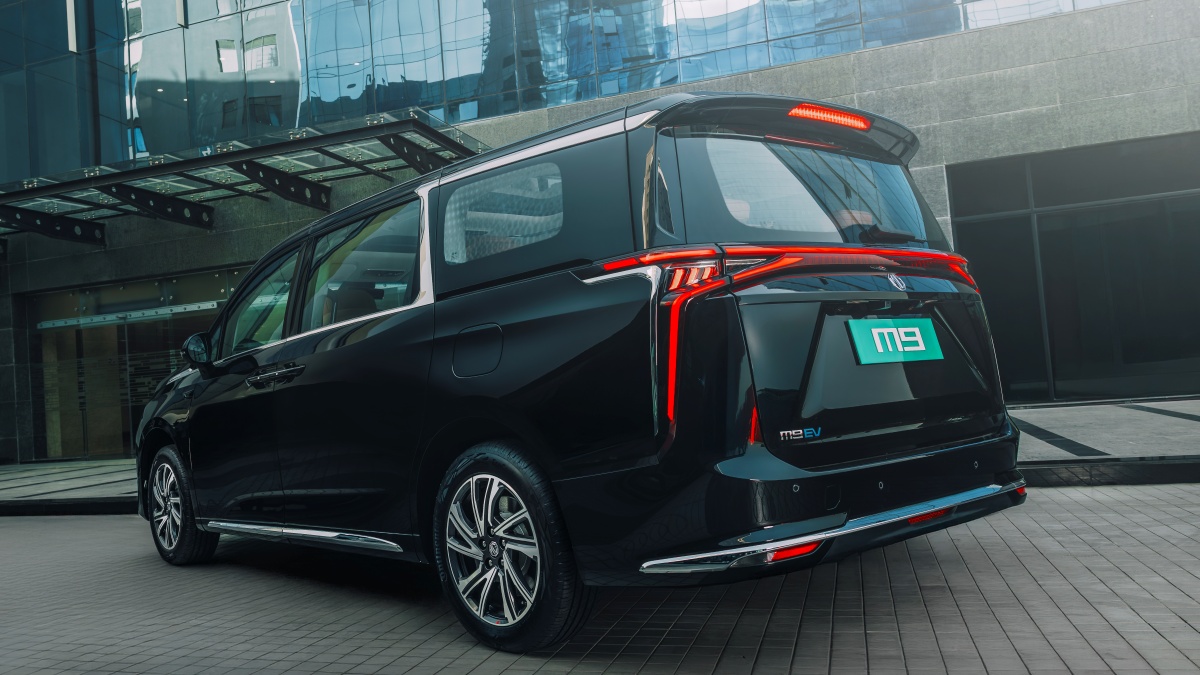 MG M9 Electric MPV