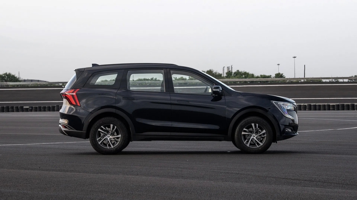 महिंद्रा XUV700