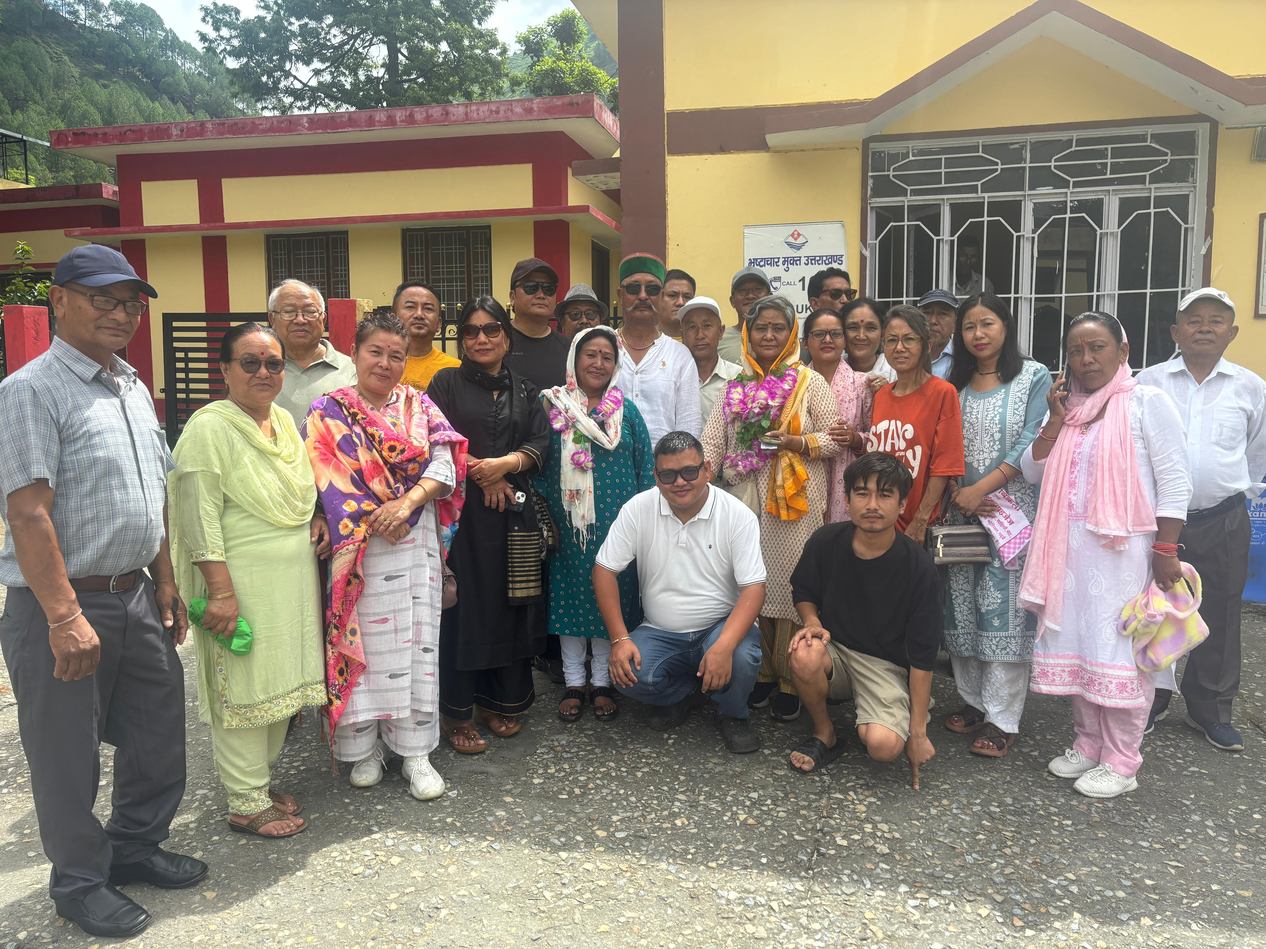 विमला गनजी के गाँव के प्रमुख बनें