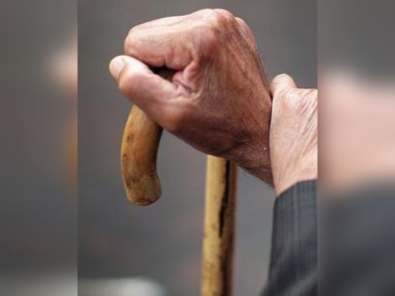 इन आदतों को अपनाकर, बुढ़ापे में कमजोर हड्डियों की समस्या को कहें अलविदा