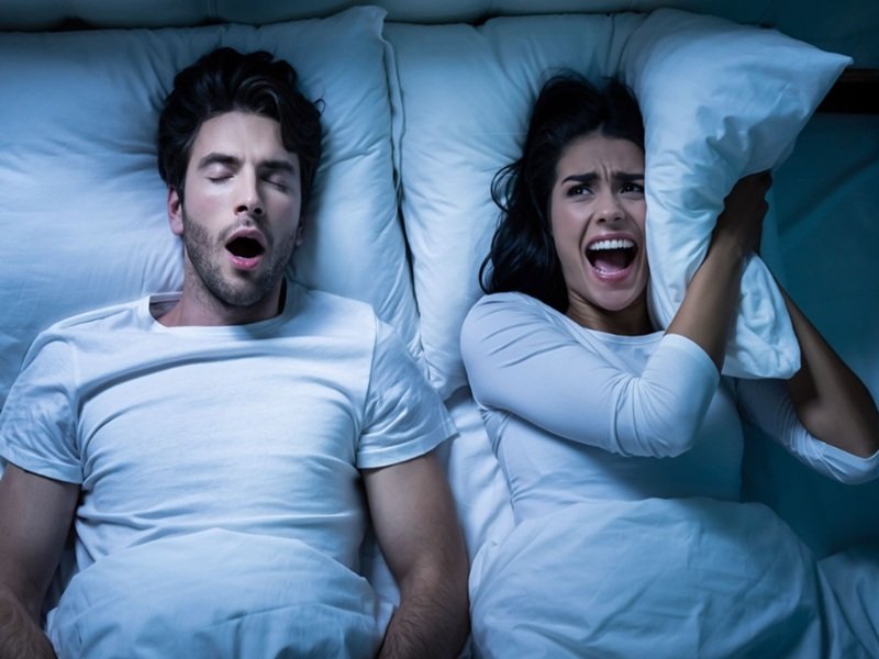 सिर्फ आवाज नहीं, श्वसन मार्ग की रुकावट का संकेत हैं खर्राटे, कुछ आसान उपायों से मिलेगा आराम