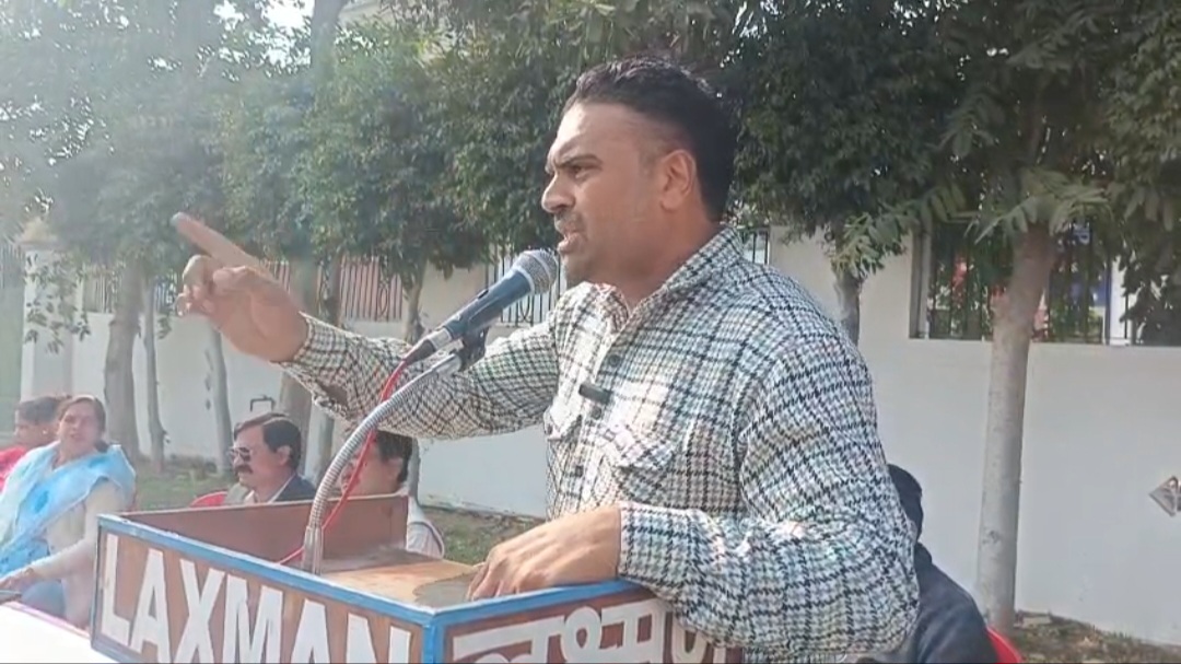 Chaos at Congress meeting