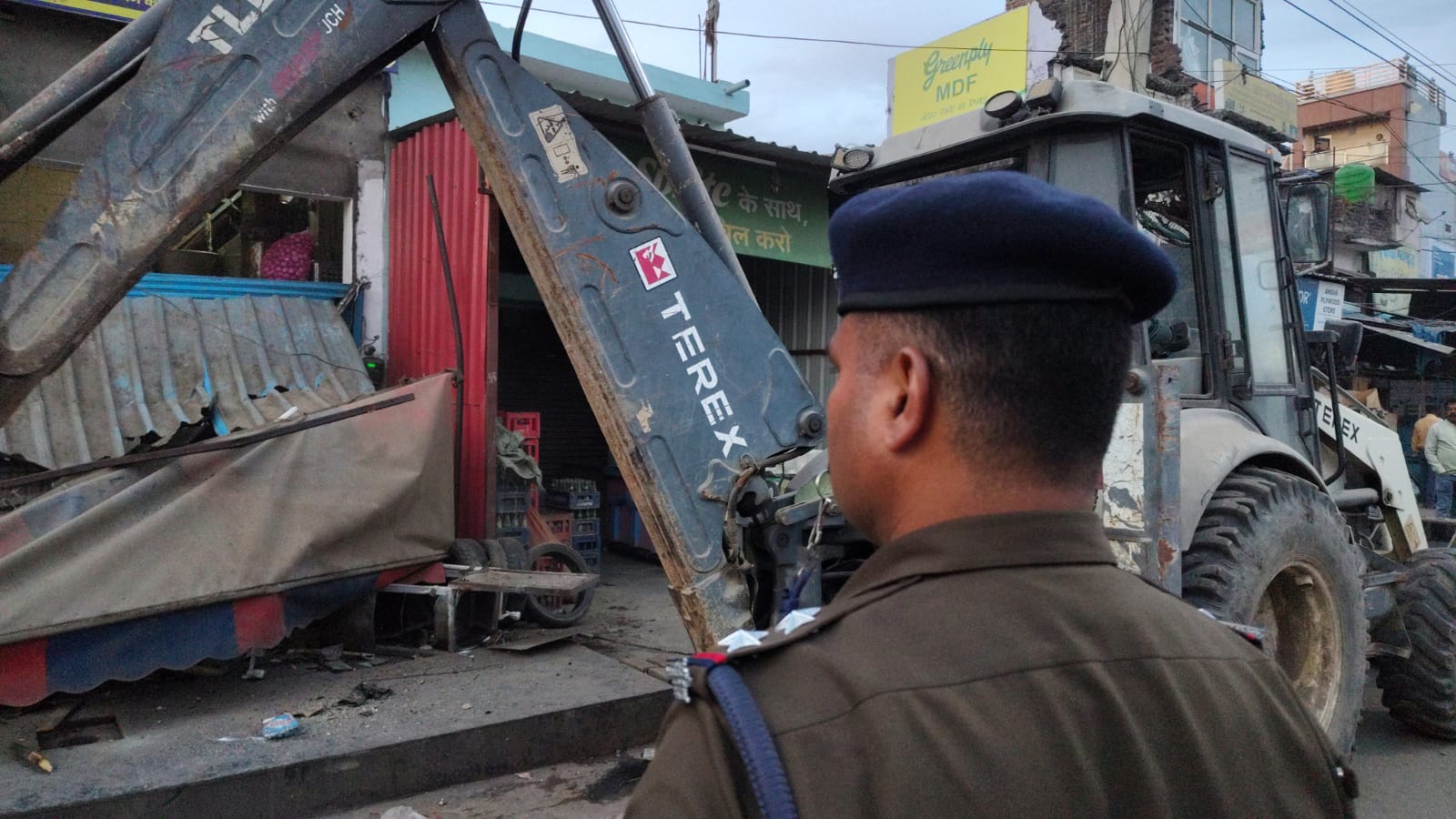 Encroachments demolished in Khatima