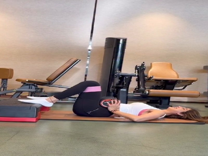 ग्लूट्स वर्कआउट कर शिल्पा शेट्टी ने किया फैंस को मोटिवेट, बताए इसके फायदे